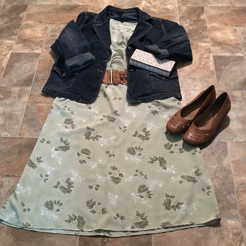 🎀2/$15🎀 Kathie Lee Straight Dress Size 22W